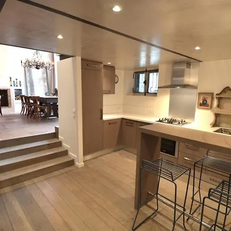 La Table Apartment